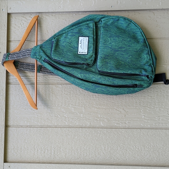 Kavu Bags Green Kavu Sling Bag Poshmark